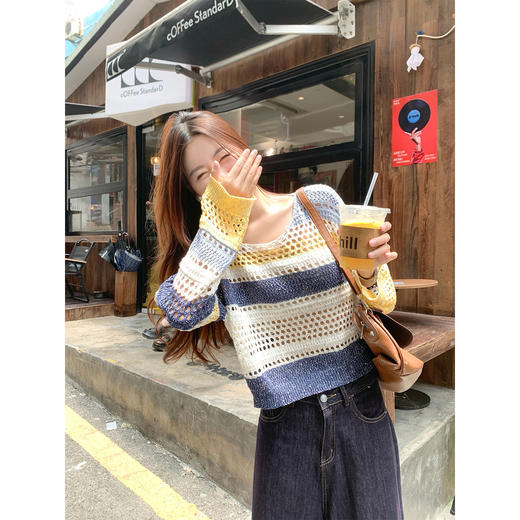 【129元任选2件】现货！韩系慵懒镂空钩花条纹针织衫 商品图3