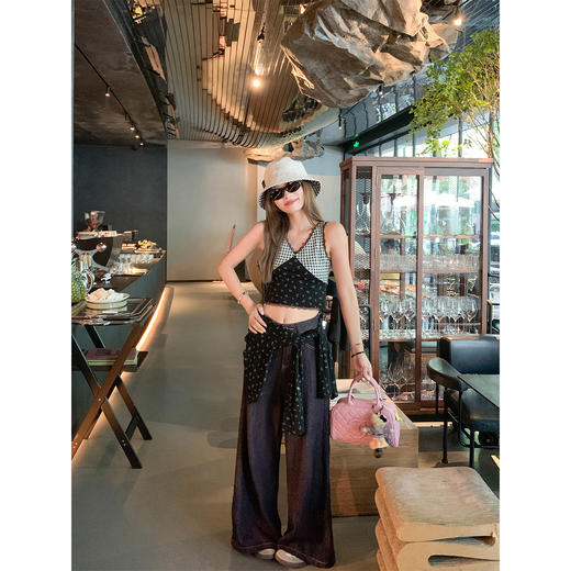 <曾小咸推荐>3.21现货秒杀 ！微信超特价！拼接小碎花开衫+吊带套装 日常199.99 立减120 秒杀79.99！！ 商品图2