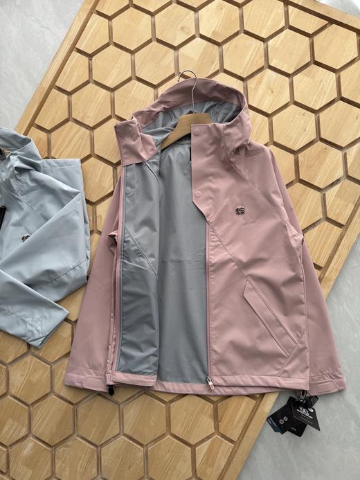 点此购买 可隆春秋季女士防风水透气轻量硬壳冲锋衣 kad 326268 商品图3