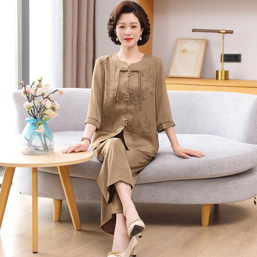 W503-D155-86-138岁60妈妈夏装套装国风短袖中老年女奶奶装宽松衬衫冰丝上衣裤子 商品图1