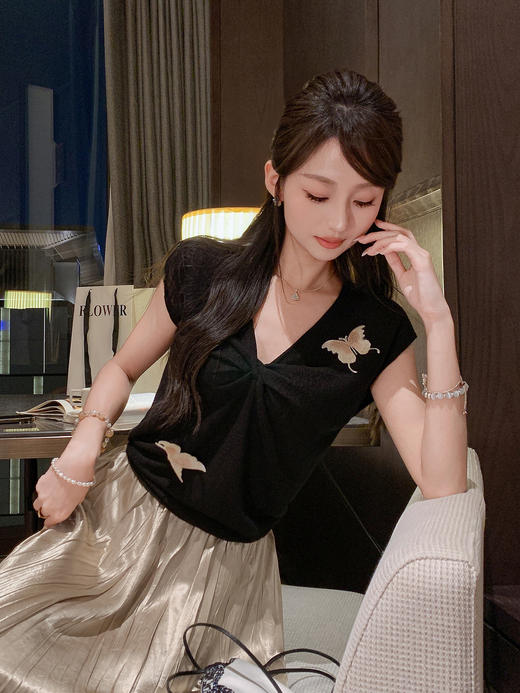 张心子【黑金蝴蝶】性感V领蝴蝶刺绣弹力针织衫上衣 U2507032 商品图7