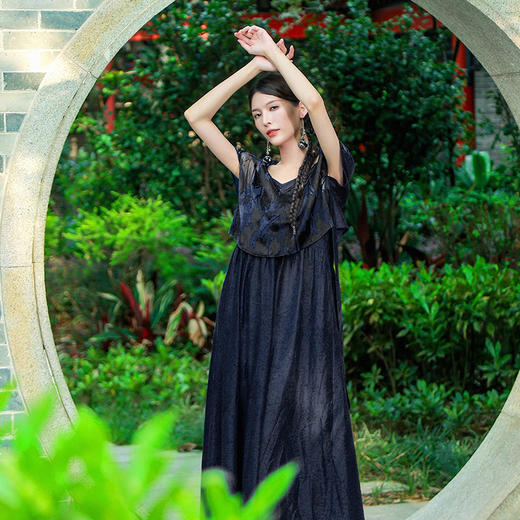 星霜华蔓短袖连衣裙（两件套）| 现货加急发 商品图2