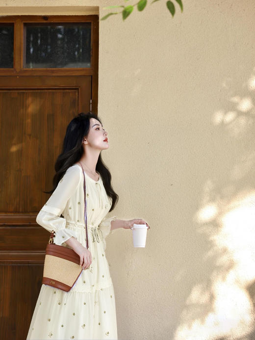 会员福利【精美刺绣~高品质】拉夏贝尔/La Chapelle蕾丝系带流苏抽绳刺绣七分袖收腰褶皱连衣裙 商品图11