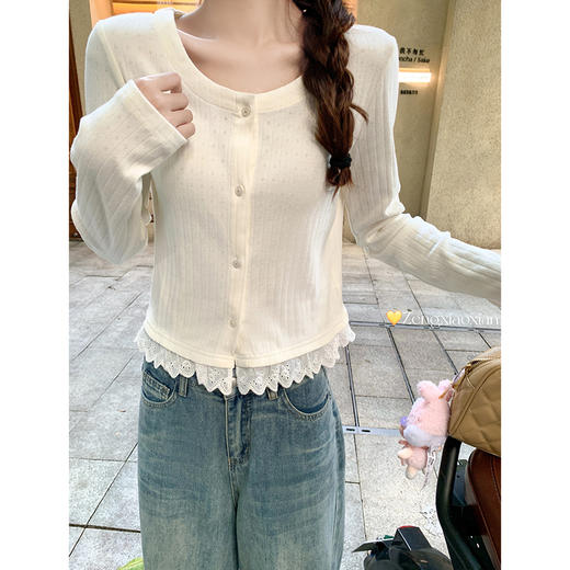 <曾小咸推荐>白色下摆拼接蕾丝长袖毛针织开衫 商品图1