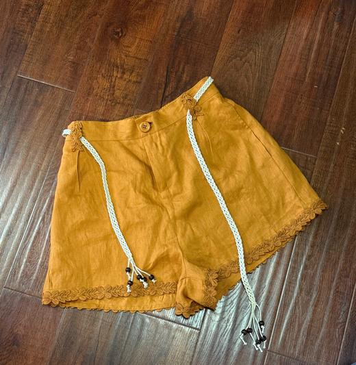 【门店同款】ENJOY夏季“假日漫寻”配腰带花边短裤 163800547 商品图0