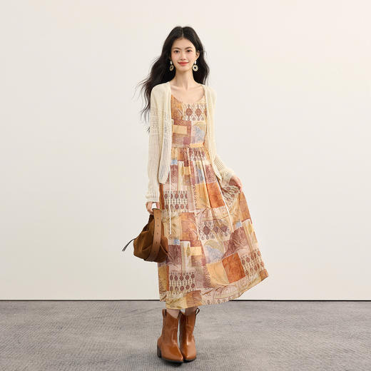 【08/06新品】熙世界波西米亚串珠吊带连衣裙女2025夏秋新款法式度假风印花长裙 商品图2