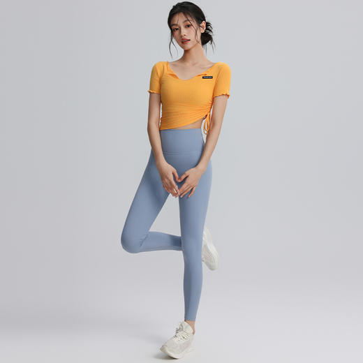 【147元任选3件】跃牌【蚂蚁运动】系列 露脐性感运动上衣弹力紧身短款绑带瑜伽服T2587（活动产品，收货7天内支持退换） 商品图3