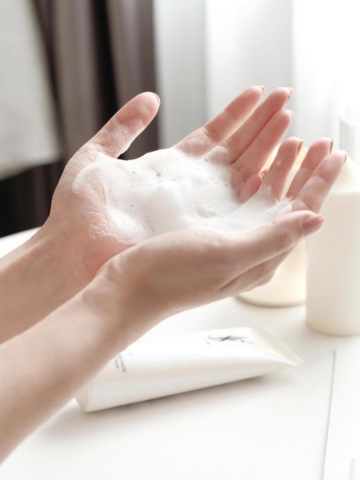 正品保证YSL夜皇后温和清爽洗面奶 商品图5