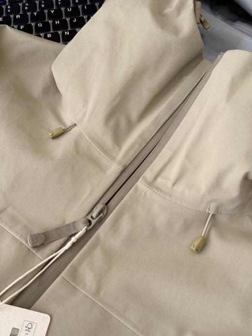 点此购买 可隆春秋季男士防水连帽冲锋衣 37 326143 商品图11