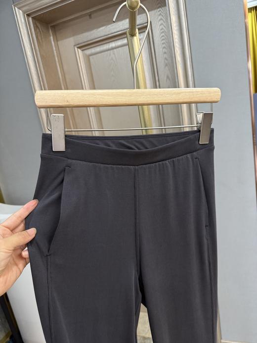 点此购买 lulu露露女士春夏季凉感砂洗垂坠喇叭裤 yw 326158 商品图8