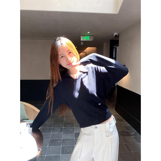 <曾小咸推荐>现货秒杀 ！微信超特价！3色韩系Polo领针织衫 日常139.99 立减70 秒杀69.99！！褶皱蕾丝边阔腿西装裤 秒杀89.99！！ 商品图2