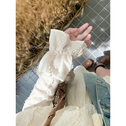 <曾小咸推荐>韩系初恋温柔风白色长袖连衣裙 商品图3