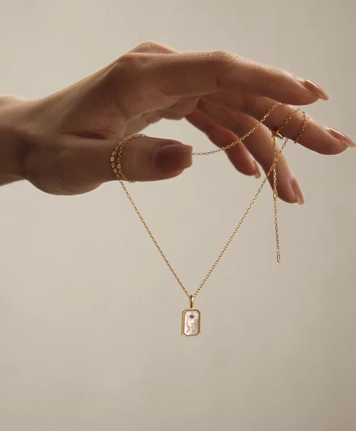 🤩谁能拒绝专属自己星座的守护项链呀❗️❗️  【1990独家定制设计】深海贝母＋星座浮雕，‎阳光下折射银河光芒💫 商品图11