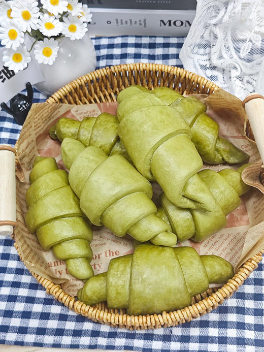 💚 给馒头来点新花样！💰29.9到手3大袋共18枚【随谷 羽衣甘蓝牛角包馒头】🌟比面包软，比包子香😋健康碳水放心吃！早餐新顶流 ✅羽衣甘蓝➕牛角包造型的神仙组合！ 商品图7