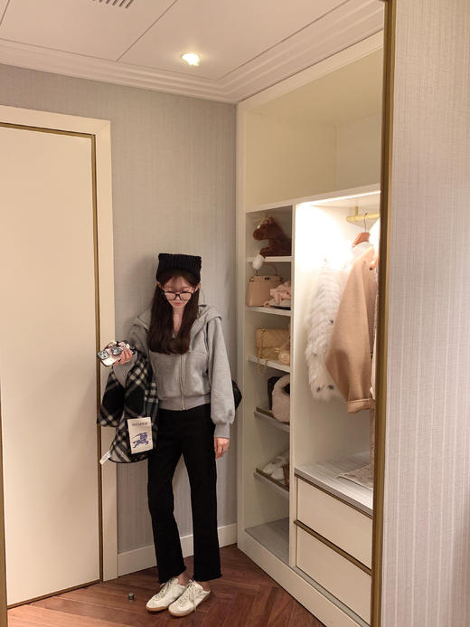 金蘑菇菇 《穿卫衣的女明星》·厚绒深秋版 / 秋冬卫衣外套修身短款 商品图9