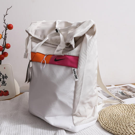 NIKE时尚简约休闲运动双肩包CU1488 商品图1