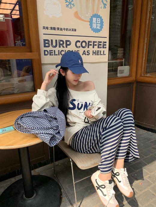 Read Nameless/独家Sun卫衣+七分条纹裤 2025/8/7 商品图5