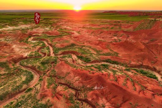 《再见爱人》同款||内蒙古大红山、黄花沟草原、乌兰哈达火山地貌、黄河老牛湾、涝利海、谷力脑包火山石柱、悬空寺、大同土林、云冈石窟8天摄影团 商品图10