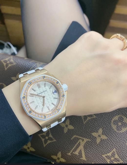 爱彼AP67540皇家橡树离岸系列37mm石英女表（ZT*SH） 商品图6