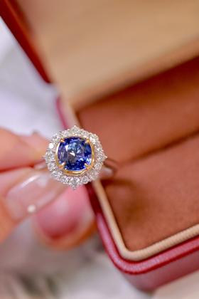 2.45ct刻面蓝宝石戒指