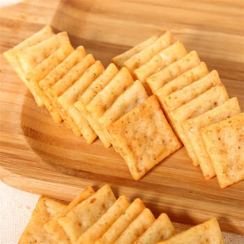 乐吧非油炸薯片热门商品休闲零食混合口味装 200g（ 50g*4包） /休闲食品 /膨化食品 /薯片 商品图1