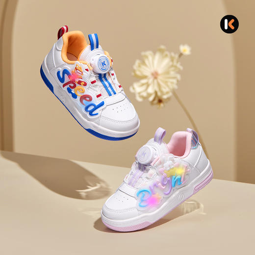 卡特兔童鞋儿童板鞋2025秋季新品旋钮扣幼儿园小白鞋跑步鞋闪灯鞋 商品图1