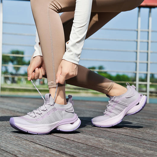 热卖中！！建议拍大一码！【奥特莱斯线下专柜有售】简届扶摇爆米花缓震运动老爹鞋（男女同款） 商品图14