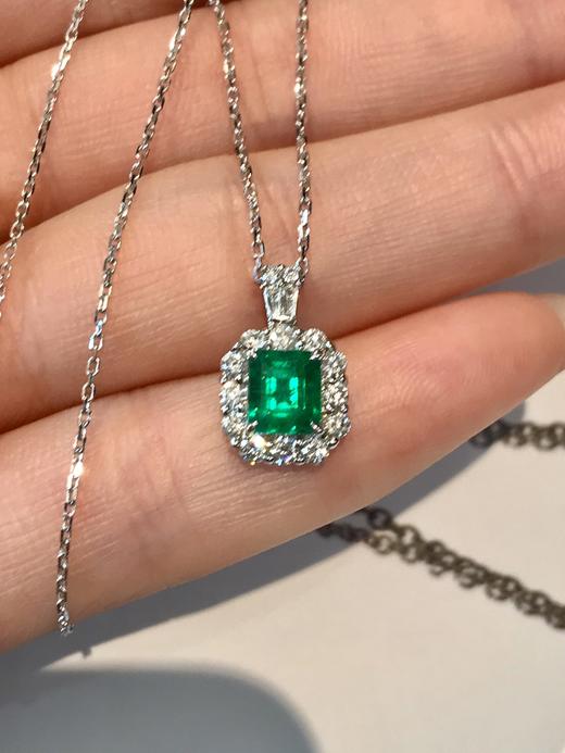 0.89ct刻面祖母绿吊坠 商品图2