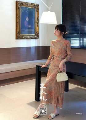 抽象图案——桑蚕丝连衣裙