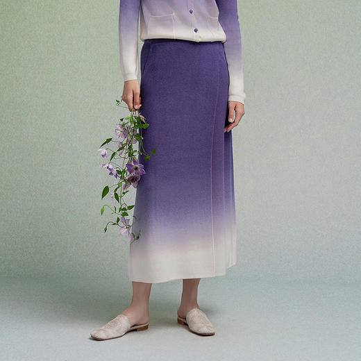 【林栖设计小店】生活在左渐变毛织半身裙度假修身气质层次2025早秋新款多色裙子女1953272 商品图2