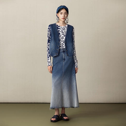 【林栖设计小店】（现货）生活在左蓝印花纹毛织上衣复古传统气质2025秋冬新款修身针织衫女1954109 商品图2