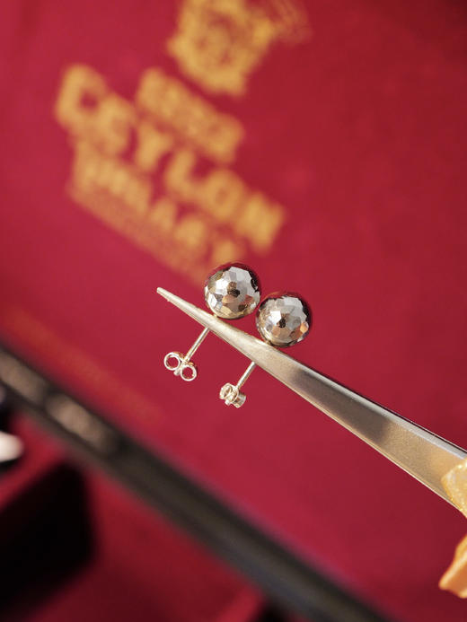 意大利18K金 浮力～镭射多面小金球耳钉(3-5天左右) 商品图2