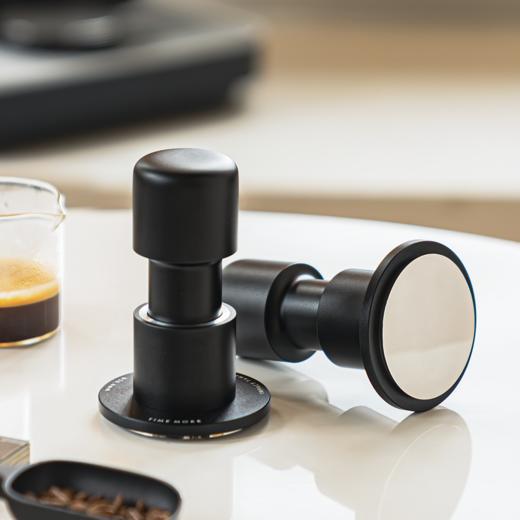 【新品】泰摩 寸拳冲击粉锤意式咖啡机手压粉锤58.4mm平底/螺纹底压粉器 省力回弹 商品图3