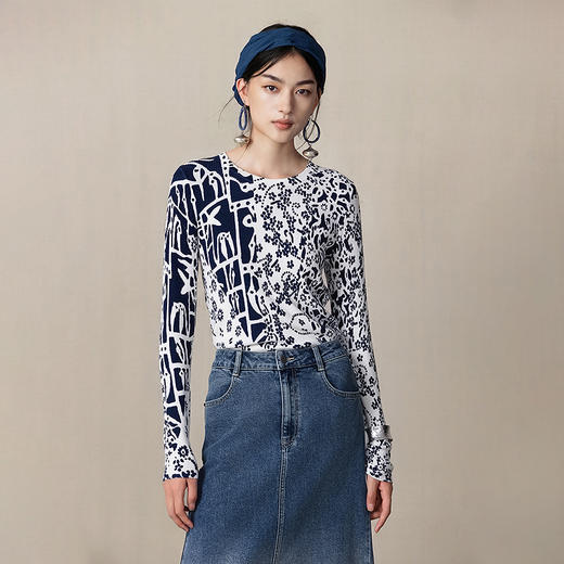 【林栖设计小店】（现货）生活在左蓝印花纹毛织上衣复古传统气质2025秋冬新款修身针织衫女1954109 商品图0