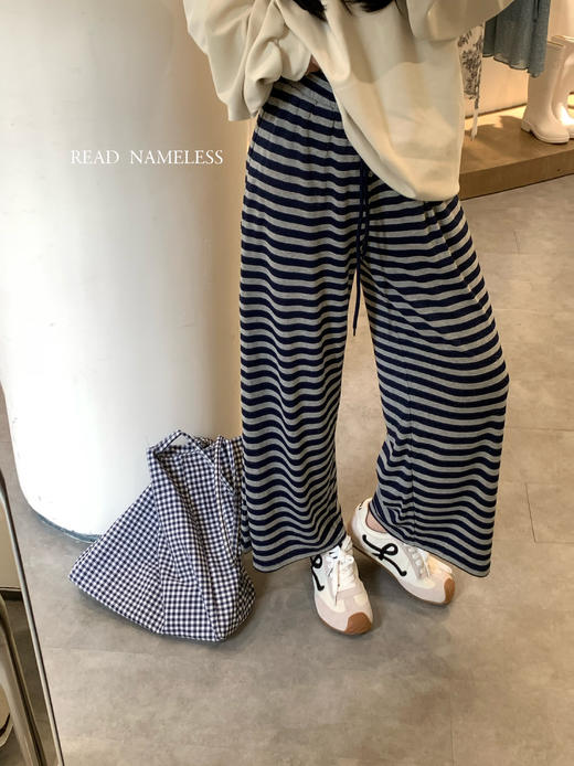 Read Nameless/独家Sun卫衣+七分条纹裤 2025/8/7 商品图1