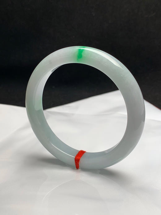 620682，60.9圈口，飘绿正圈平安镯，淡底色飘阳绿，飘色辣 商品图2