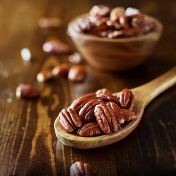 姚生记碧根果仁150g 香脆大颗粒免剥壳休闲零食 坚果薄壳山核桃仁 /休闲食品 /坚果炒货 /长寿果/碧根果 商品图5