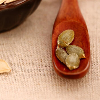 张二嘎  零食大礼包 休闲食品  小粒香南瓜子 240g/袋 /休闲食品 /坚果炒货 /南瓜子 商品图2