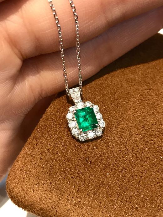 0.89ct刻面祖母绿吊坠 商品图3