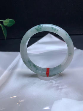 620674，54.3飘花手镯，满圈飘清新蓝花，均匀干净、很秀气