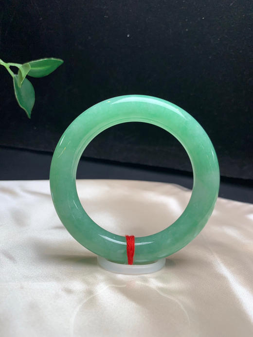 620677，56满果绿圆条，整圈带绿底，清新干净，底妆均匀 商品图3