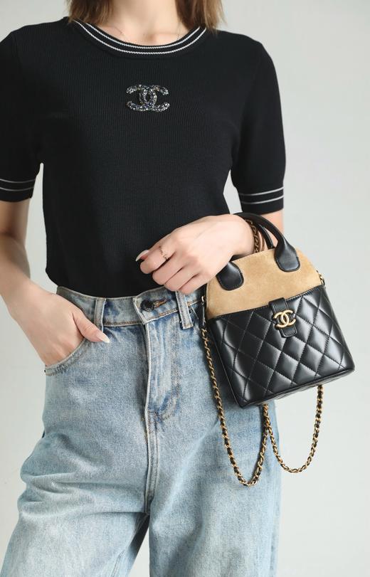 香奈儿 25A手工坊 竖款贝壳包 麂皮棕拼黑色（LZ） 商品图7