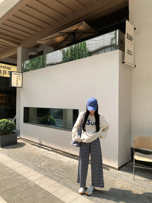 Read Nameless/独家Sun卫衣+七分条纹裤 2025/8/7 商品图11