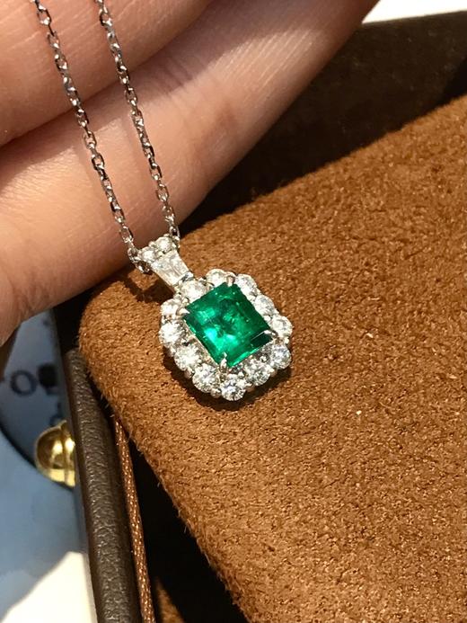 0.89ct刻面祖母绿吊坠 商品图4