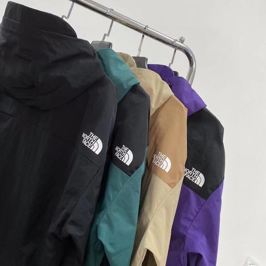 D080633双色拼接冲锋衣外套情侣款 商品图3