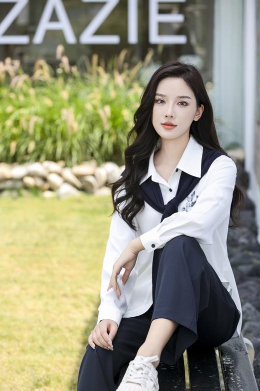 现货 臣禾	【艺术家两件套】针织披肩+印花衬衫套装	JZ253040175 商品图4