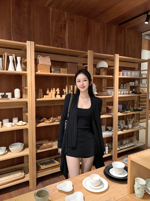 Read Nameless/黑色天丝莫代尔超瘦不规则开衫 2025/8/7 商品图8