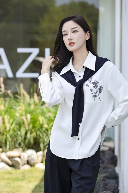 现货 臣禾	【艺术家两件套】针织披肩+印花衬衫套装	JZ253040175 商品图3