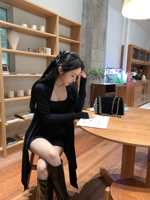 Read Nameless/黑色天丝莫代尔超瘦不规则开衫 2025/8/7 商品图7