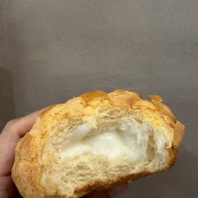 沙湾水牛奶菠萝包